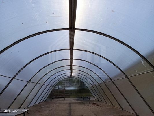 Anpassbares UV-geschütztes Polycarbonat-Trocknungsgewächshaus mit einfacher Montage und verstellbarer Spanne