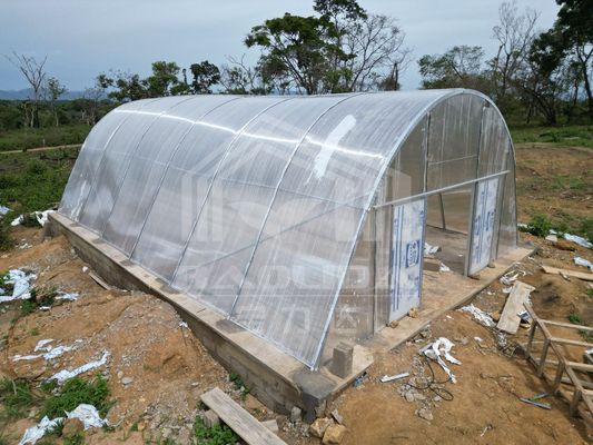 Anpassbares UV-geschütztes Polycarbonat-Trocknungsgewächshaus mit einfacher Montage und verstellbarer Spanne